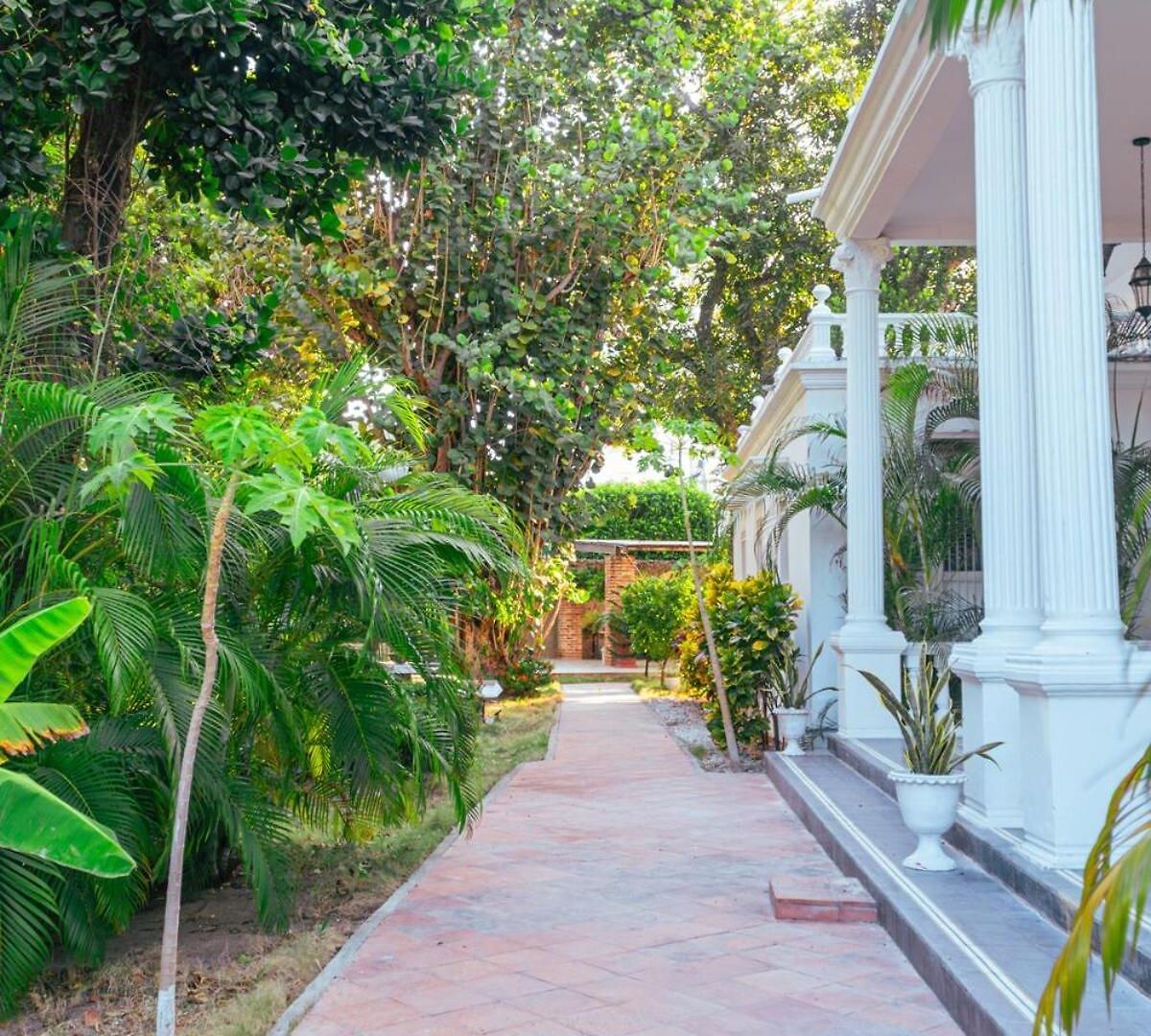 Villa Casa Niza - Colonial House