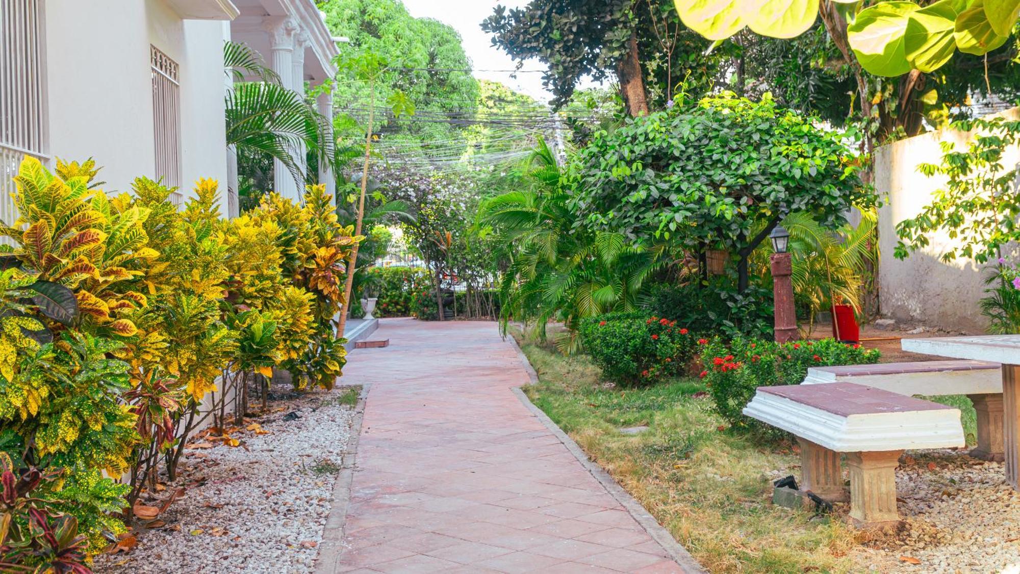 Casa Niza - Colonial House