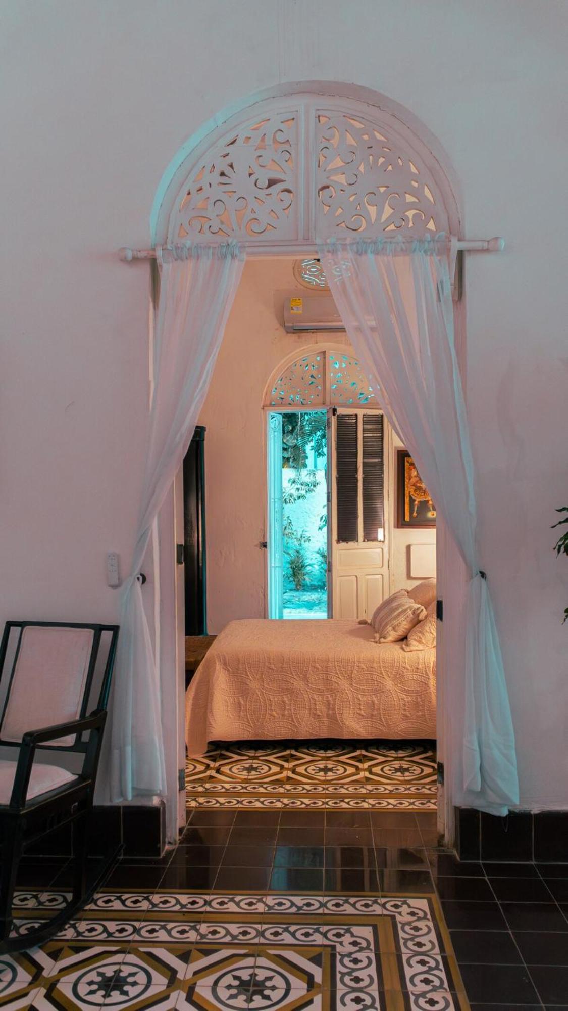 Villa Casa Niza - Colonial House *