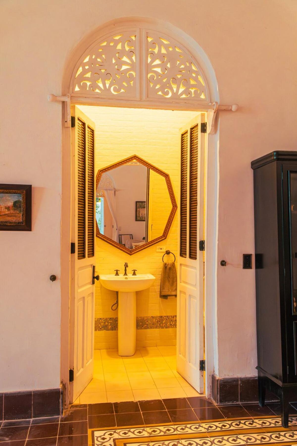 Villa Casa Niza - Colonial House