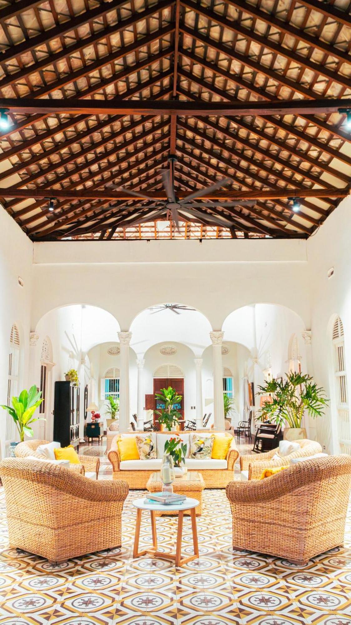 Casa Niza - Colonial House